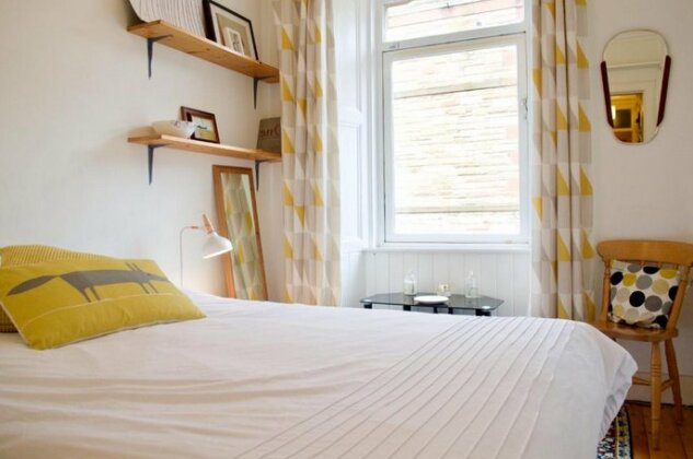 3 Bedroom Retreat In Edinburgh - Photo3