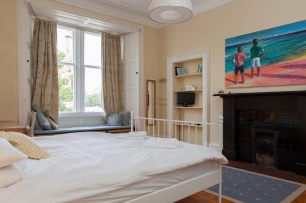 4 Bedroom Apartment Just Off The Meadows Sleeps 10