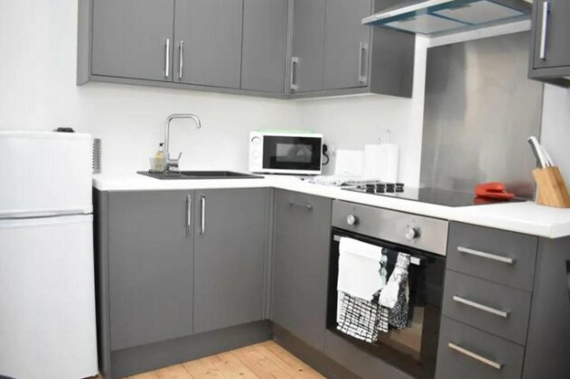 Bright & modern apartment for four in Morningside - Photo4