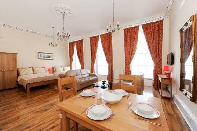 Edinburgh City Suites - Photo4