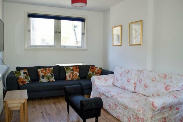 Extremely Central And Spacious Flat - Photo2