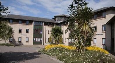 Fraser Court - Self Catering Flats