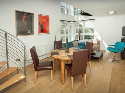 Holyrood Penthouse Apartment - Photo5