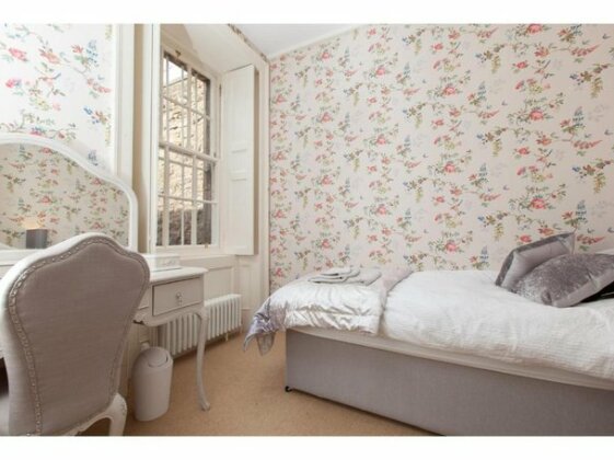 Lovely 3BR Garden Flat for 5 Within City Centre - Photo2