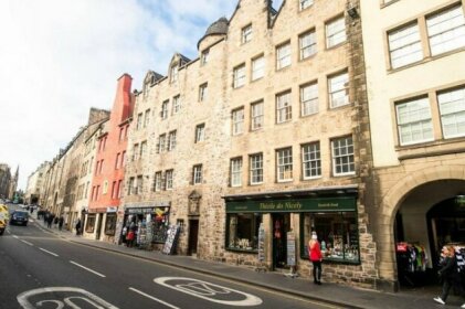 Lovely Royal Mile Apt in Heart of Old Town