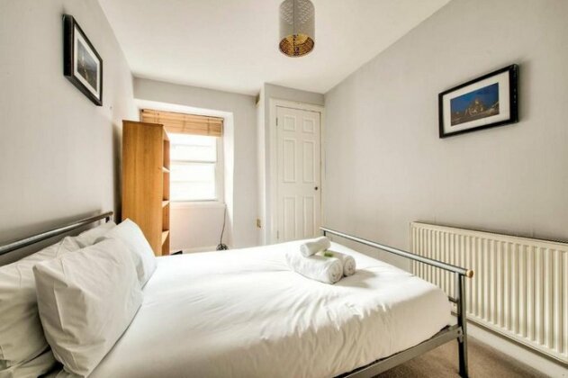 Perfect Location - Charming Rose St Apart for 4 - Photo4