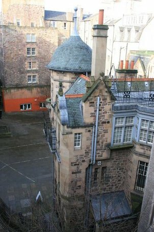 Royal Mile Budget Apartments