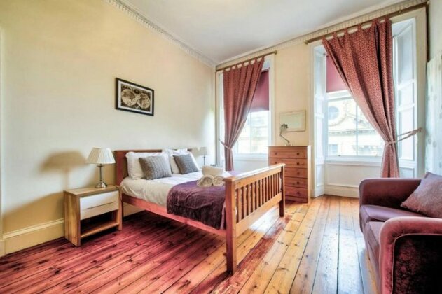 Spacious Flat in Old Town - Photo3