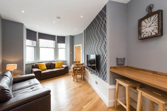 Spacious Grassmarket 2 bedroom apartment