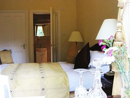 The Hedges Bed & Breakfast - Photo3