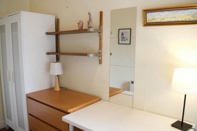 Traditional 3 Bedroom Apartment in Bruntsfield - Photo2