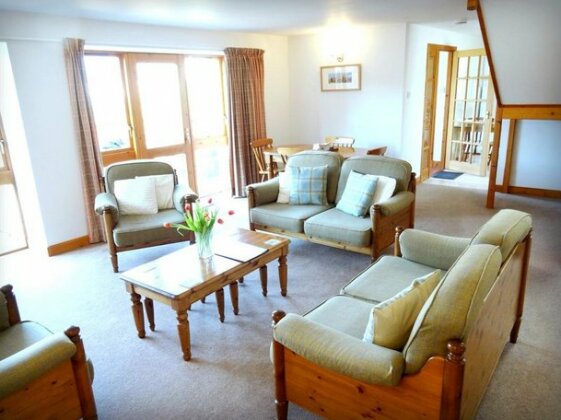 Carden Holiday Cottages - Photo3