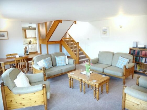 Carden Holiday Cottages - Photo5