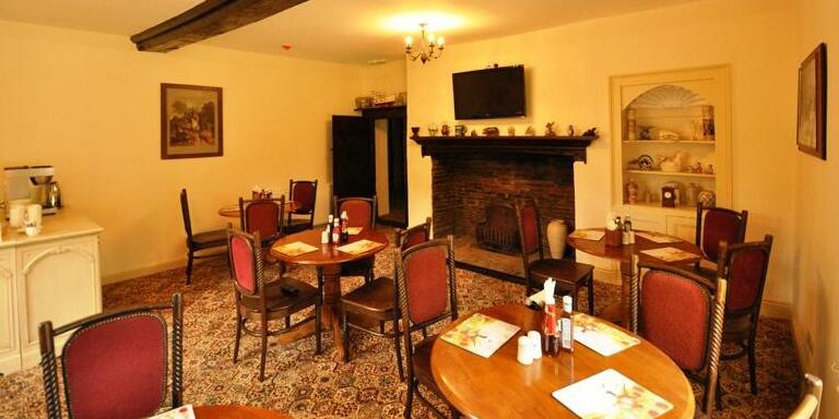 The Langley Arms Bed and Breakfast - Photo3
