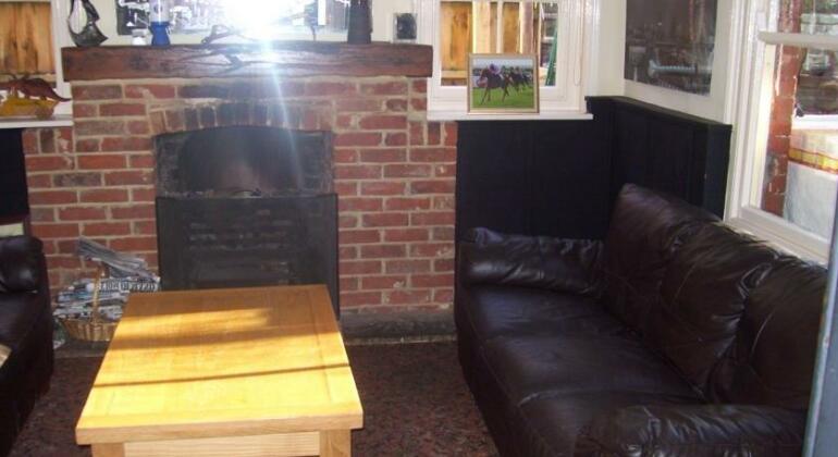 The Wheatsheaf Exning - Photo4