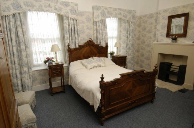 The Old Parsonage Bed & Breakfast - Photo2