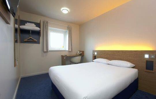 Travelodge Colchester Feering - Photo4