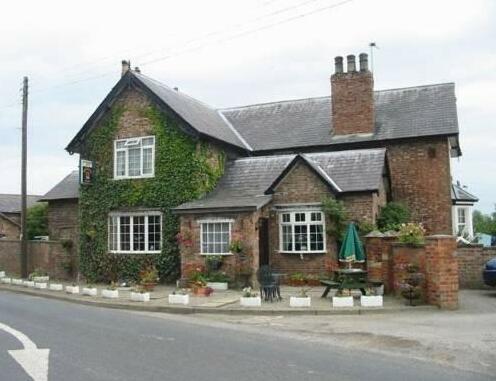 Thompsons Arms - Photo2