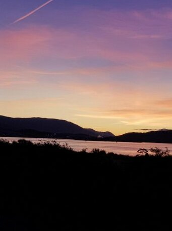 Fort William loft on shore front with amazing views - Photo3