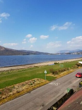 Fort William loft on shore front with amazing views