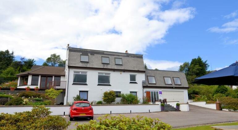 Lochview House - Photo2