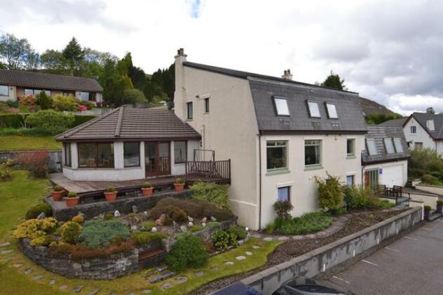 Lochview House - Photo3