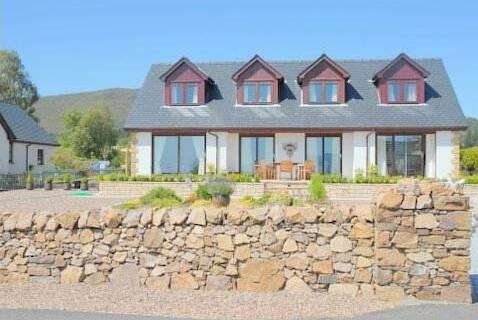Tigh Marall - Photo2