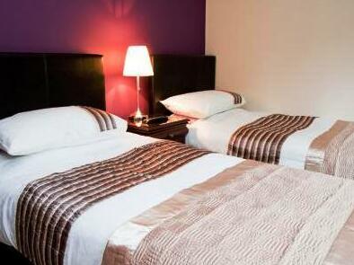 Woodland House Bed and Breakfast - Photo3