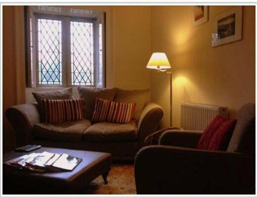 Thorpe Hall - Photo2