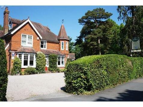The Lawn Guest House Gatwick - Photo3