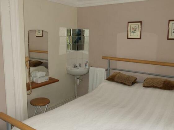 Yew Tree Guest House - Photo4