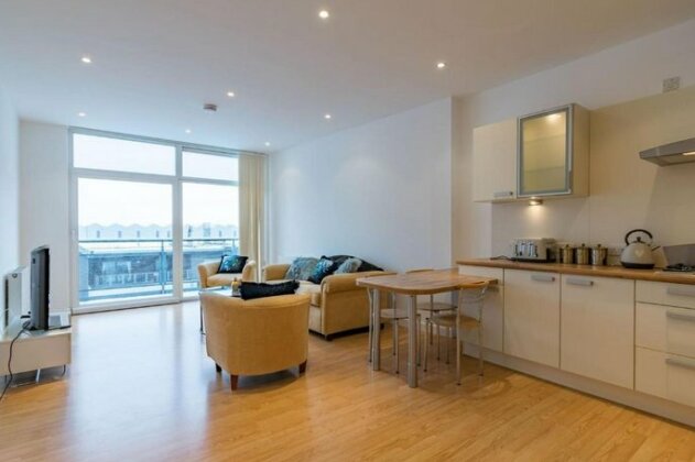 2 Bedroom Luxury Apartment In Glasgow West End - Photo2