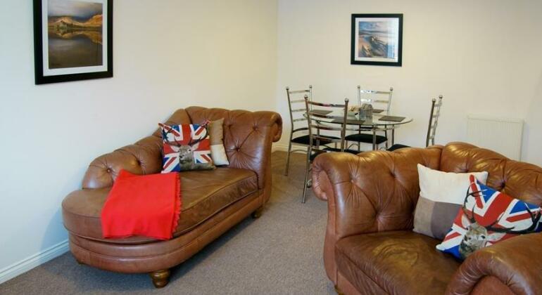 Bow Serviced Apartments - Photo3