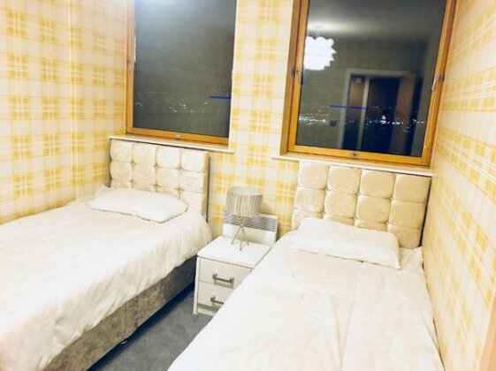 Glasgow Central Station SKYLINE Apartment with Parking 2 bedrooms 2 bathrooms 1 living room-Kitch - Photo3
