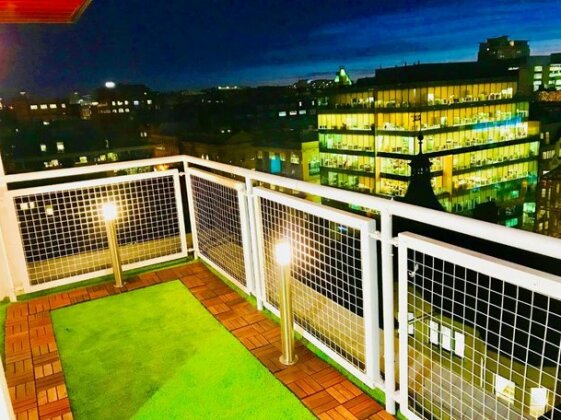 Glasgow Central Station - THE PENTHOUSE - with Parking and Huge Terrace 3 bedrooms 2 bathrooms 1 - Photo4