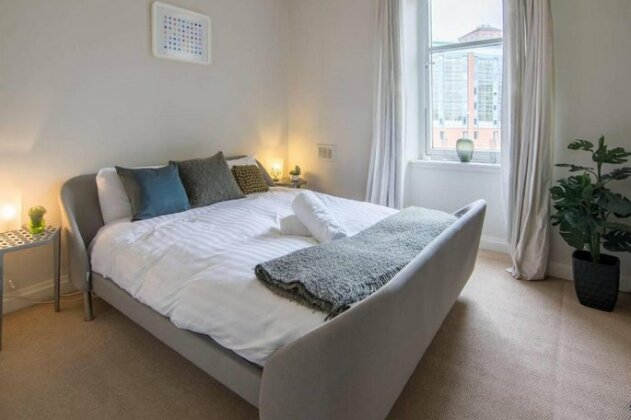 Merchant City beautifully furnished apartment