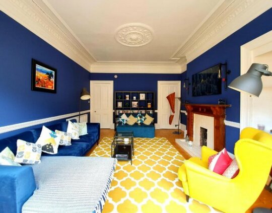 Unwind At A Tranquil Quirky Flat in West End - Photo4