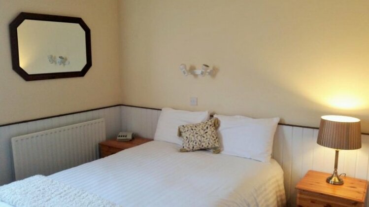 Halfway House Hotel Glenarm - Photo4