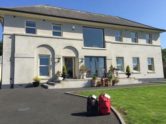 Water's Edge Glenarm Bed and Breakfast - Photo3