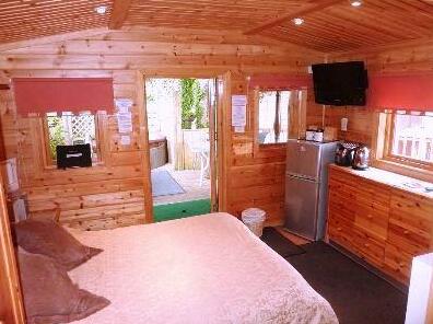 Cypress Log Cabins Accommodation - Photo4