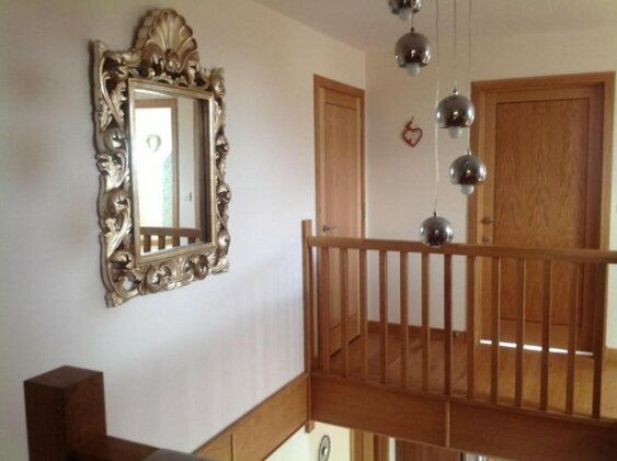 Burnwood - Photo3