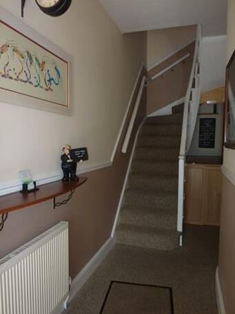 Willows Guest House - Photo2
