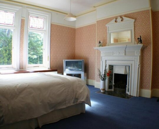 Glenlyon Bed and Breakfast - Photo2