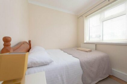 Serviced Accommodation near London and Stansted - 3 bedrooms
