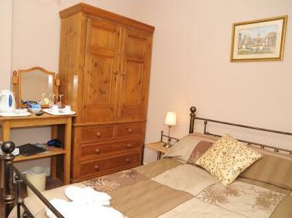 Dragon House Guest Accommodation - Photo4