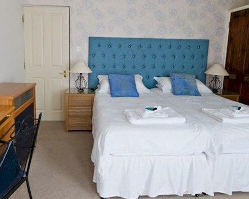 Harrogate Suites - Blue - Photo3