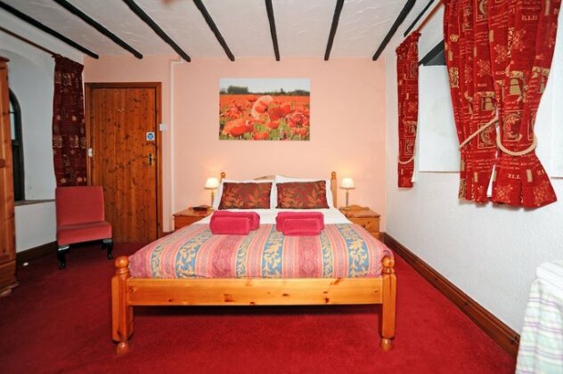 The West Country Inn - Photo4
