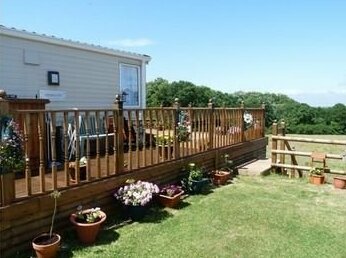 Spindlewood Country Holiday Park - Caravan Park - Photo4