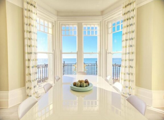The Palace Ocean Suite - Photo2