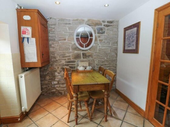 Brook Cottage Hayfield - Photo3